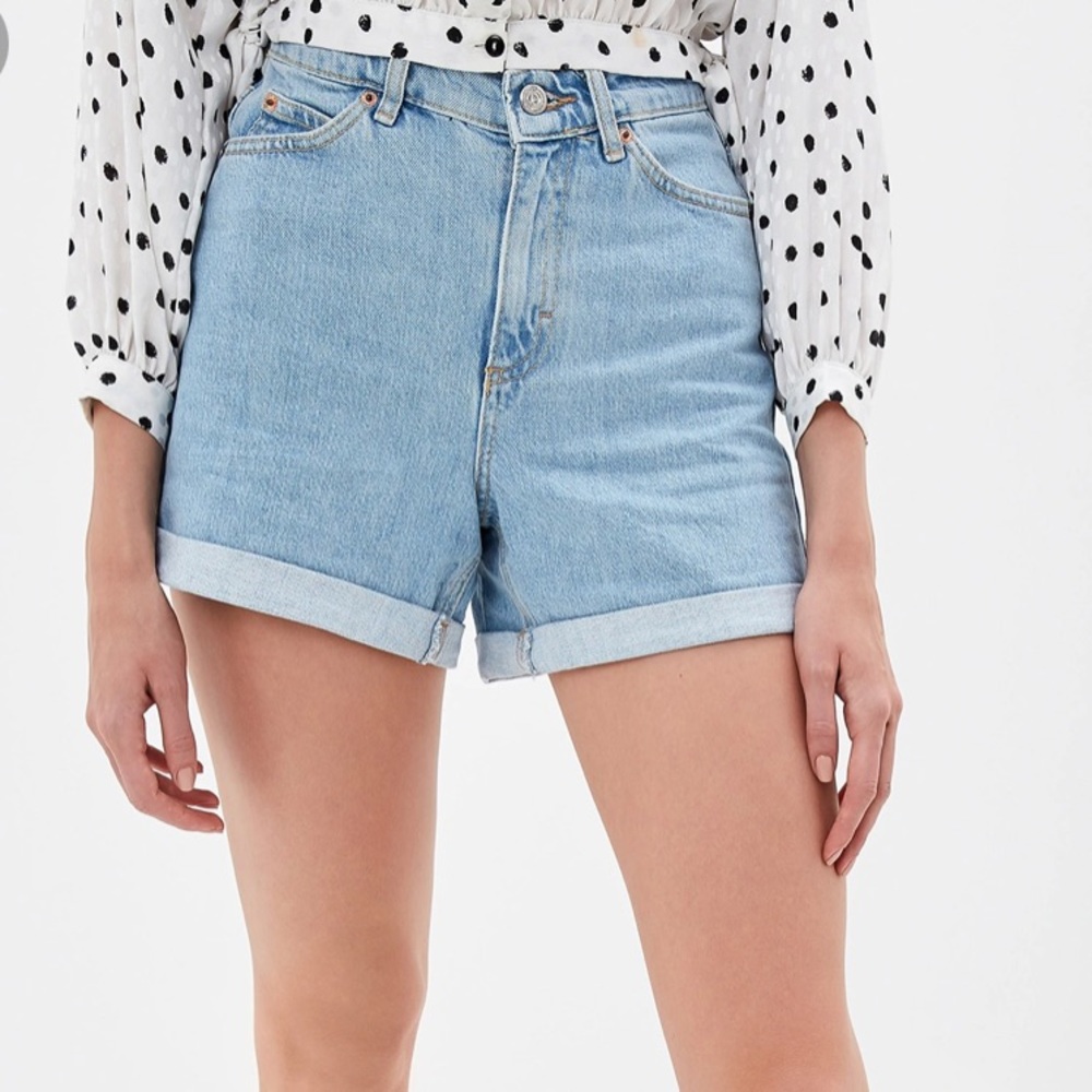 Topshop mom-fit high-rise denim shorts US4